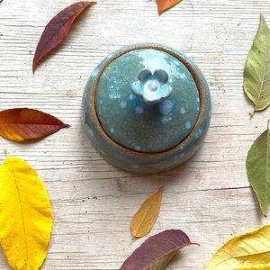 Small lidded trinket dish